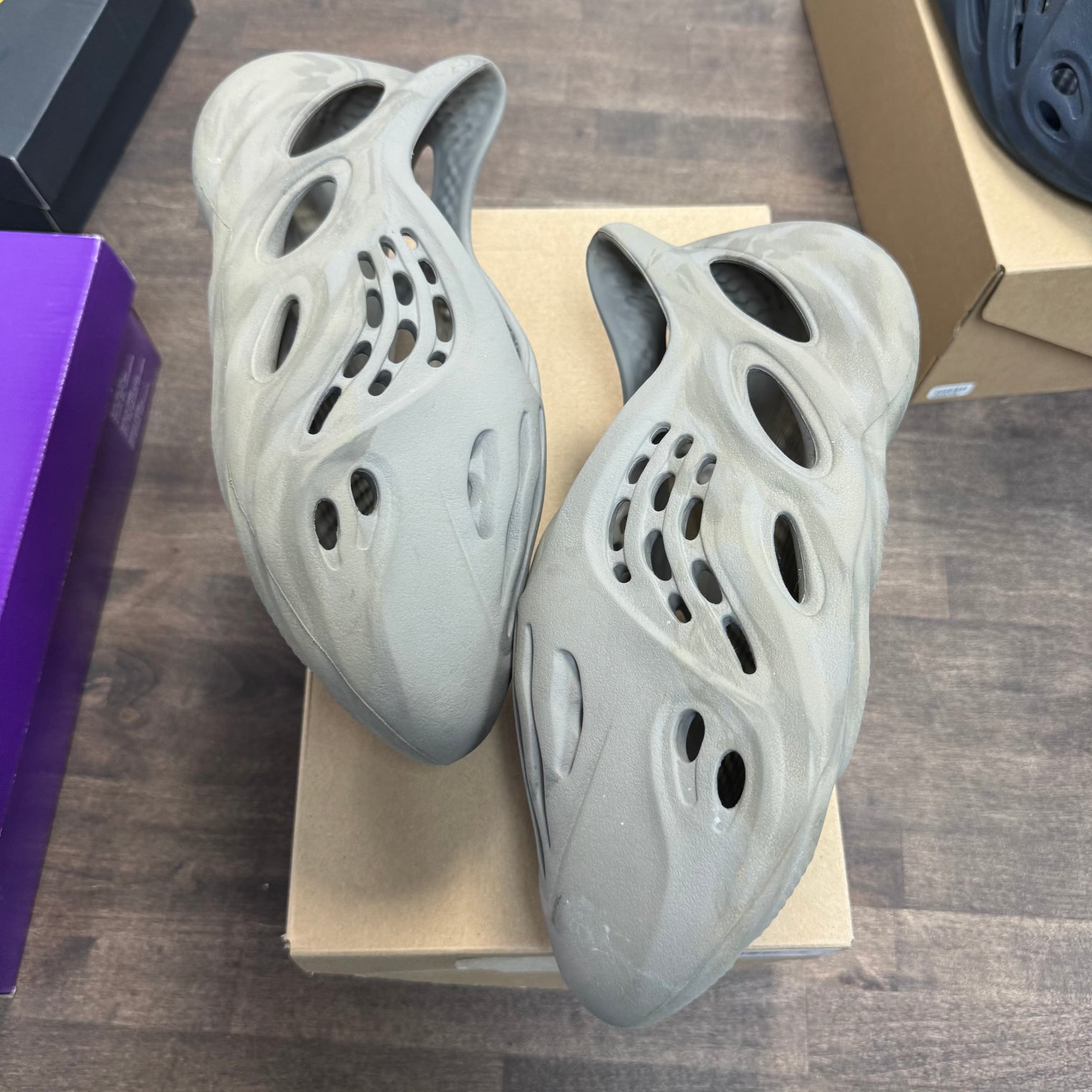 Stone Sage Yeezy Foam RNNR (USED)
