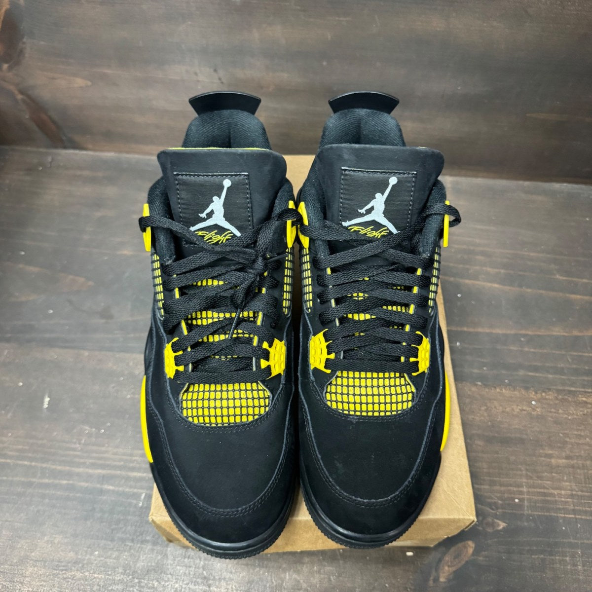 Jordan 4 Retro Thunder (2023) Size 11 (Pre-Owned) - Image 3