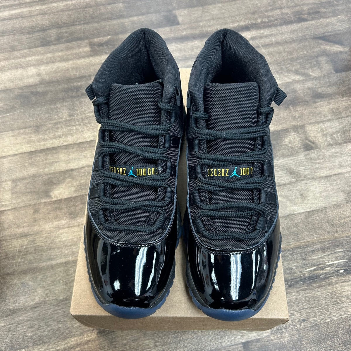 Jordan 11 Retro Gamma Blue (2025) Size 8.5 (Pre-Owned) - Image 2