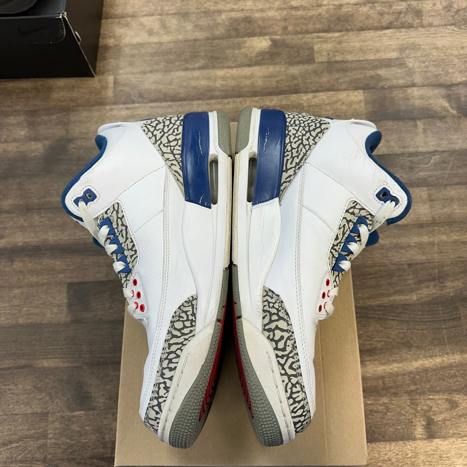 True Blue Jordan 3 (2016) (USED, No Box, Separation)