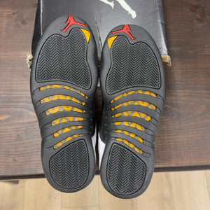 Jordan 12 Retro Taxi (2013) Size 9 (Pre-Owned) - aux