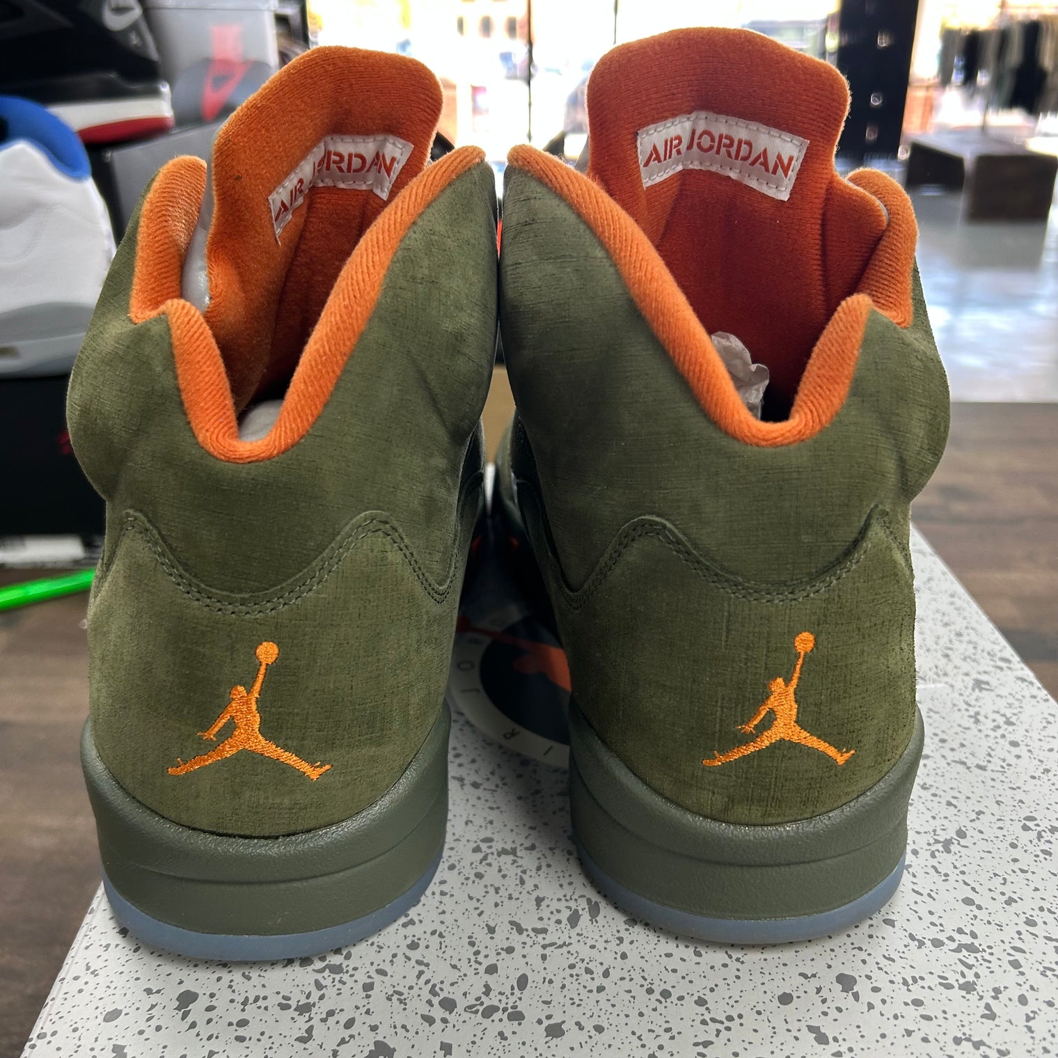 Olive Jordan 5 Retro (2024) (USED)