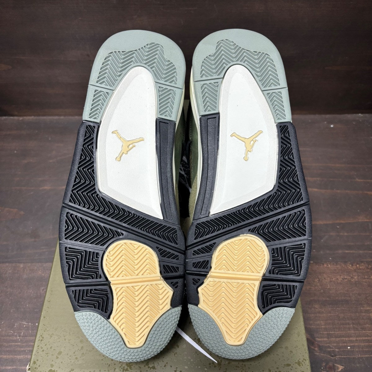 Jordan 4 Retro SE Craft Medium Olive - Image 6