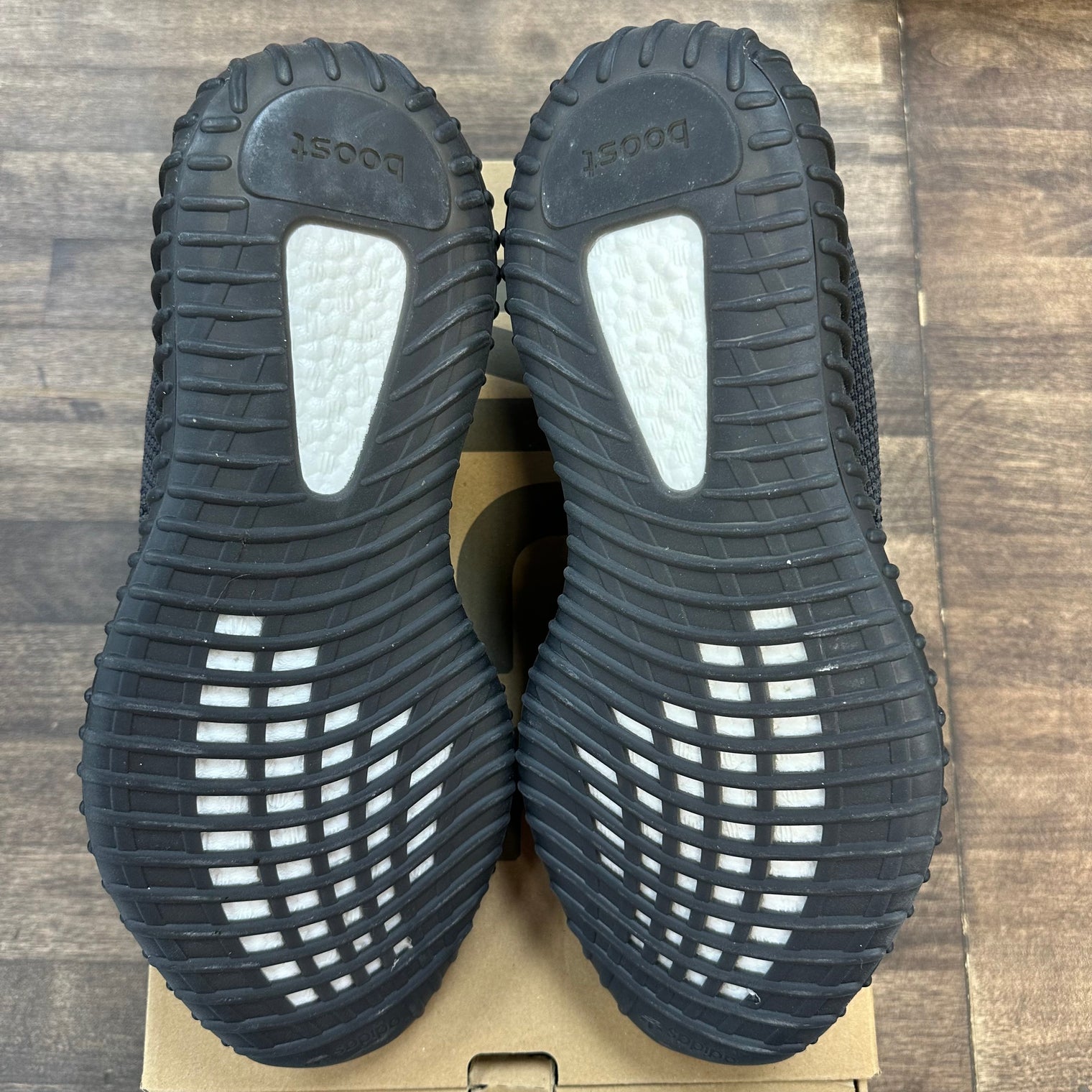 Black Yeezy 350 Non-Reflective (Used)