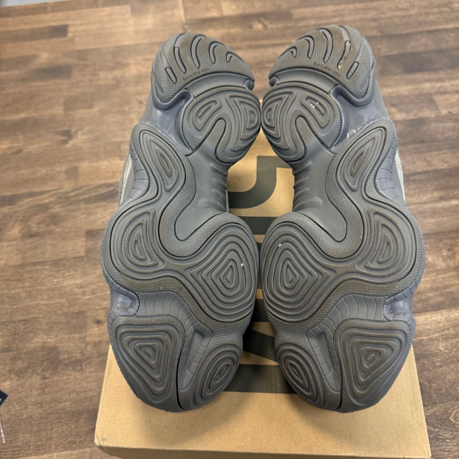 Granite Yeezy 500 (Used)