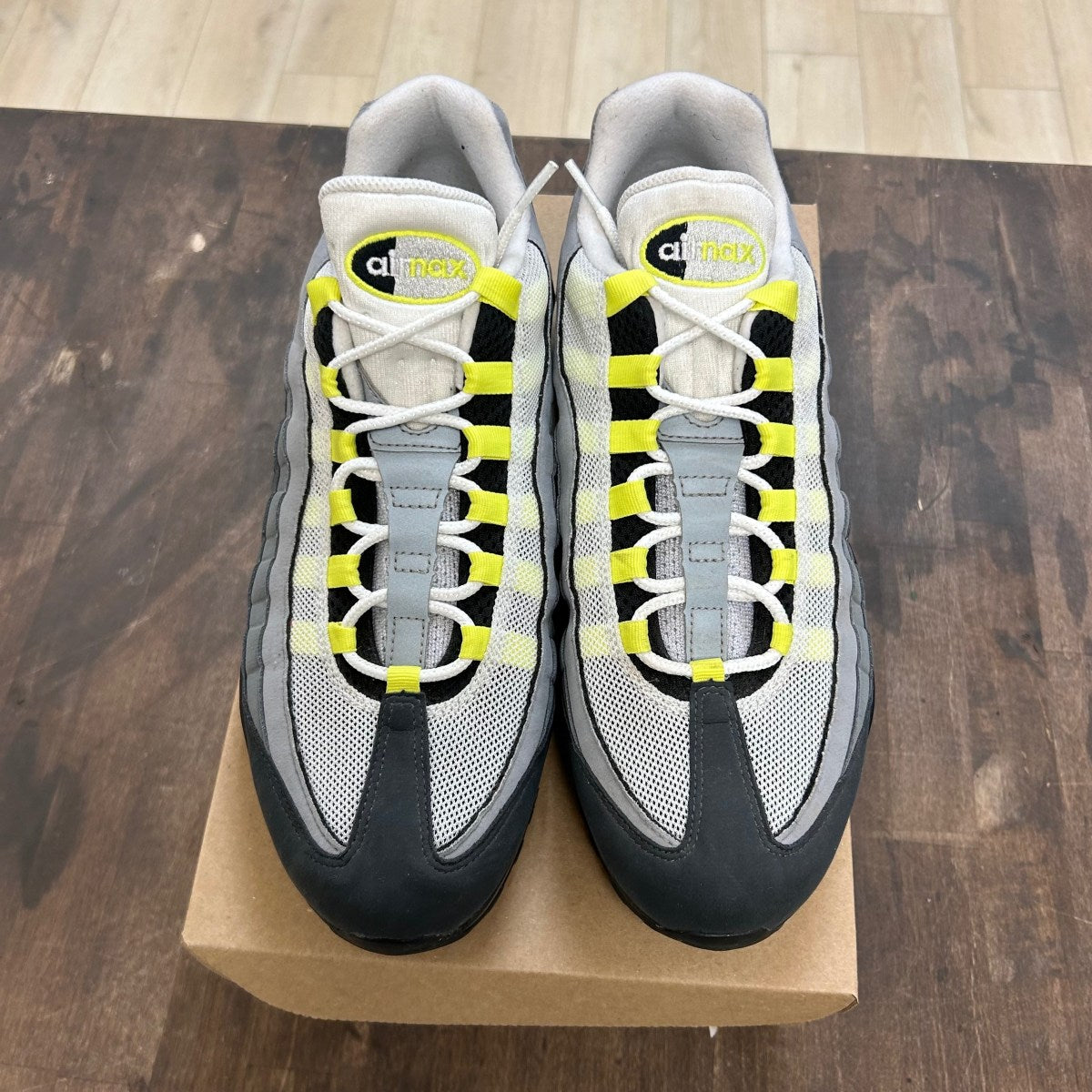 Nike Air Max 95 OG Neon (2020) Size 11 (Pre-Owned) - Image 2