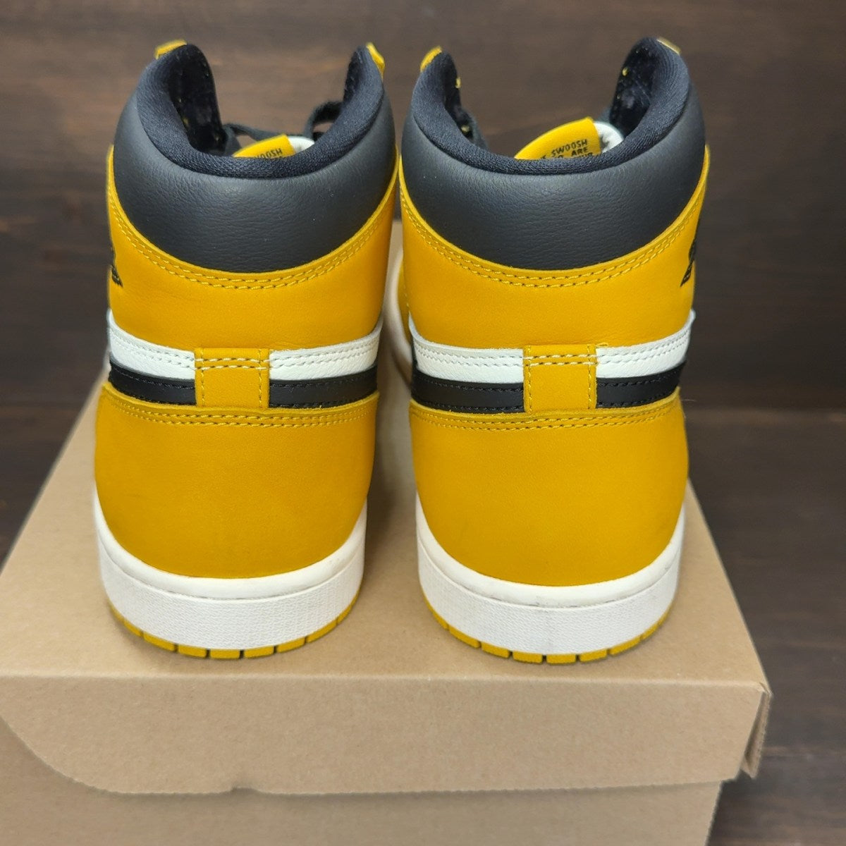 Jordan 1 Retro High OG Yellow Ochre Size 8.5 (Pre-Owned) - Image 5