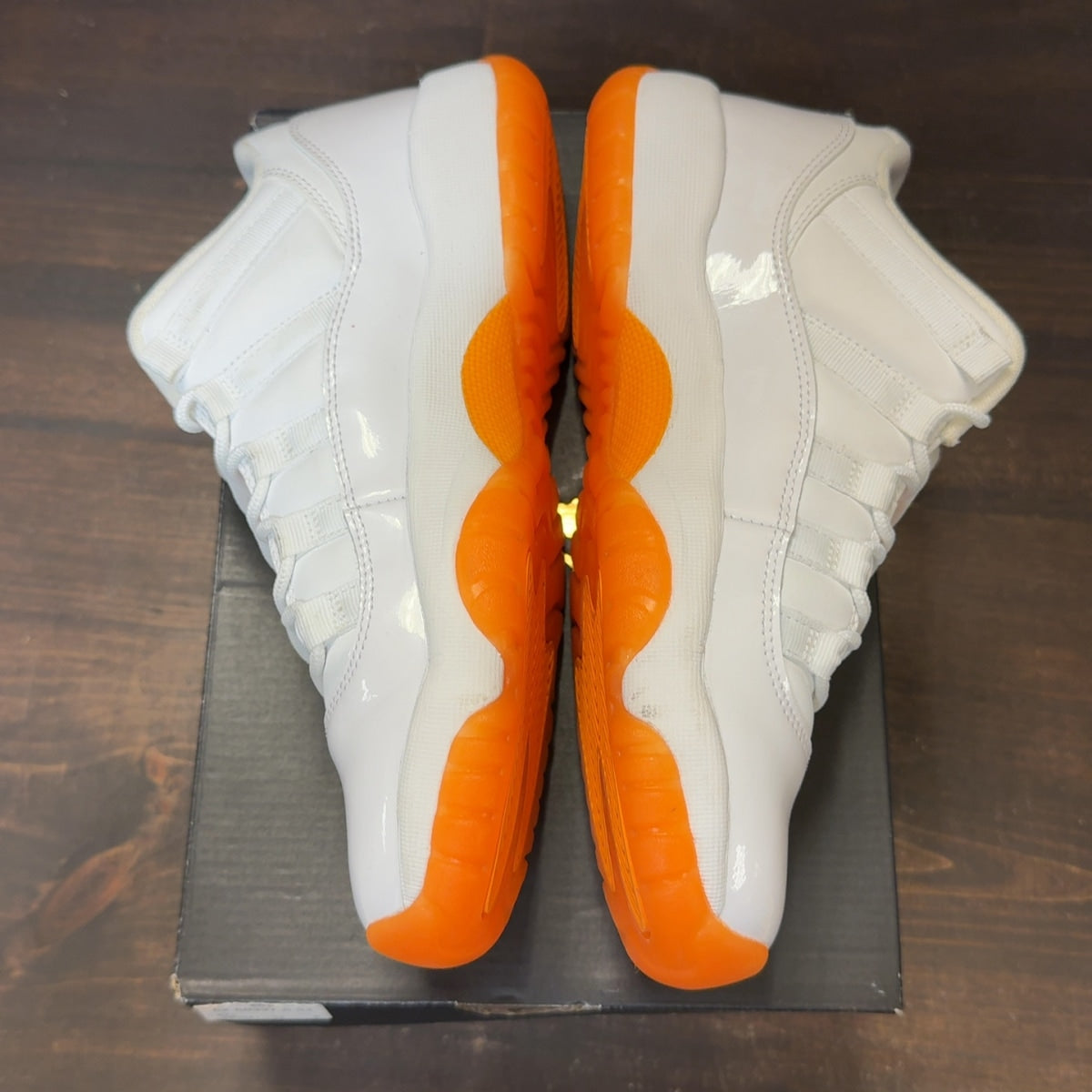 Jordan 11 Retro Low Citrus (2015) (GS) - Image 1