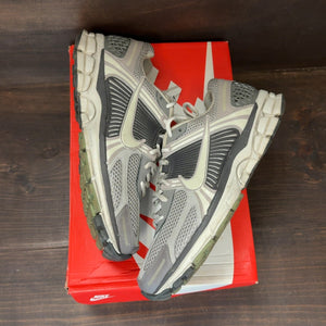 Nike Zoom Vomero 5 Cobblestone Flat Pewter (Women's) - Image 2