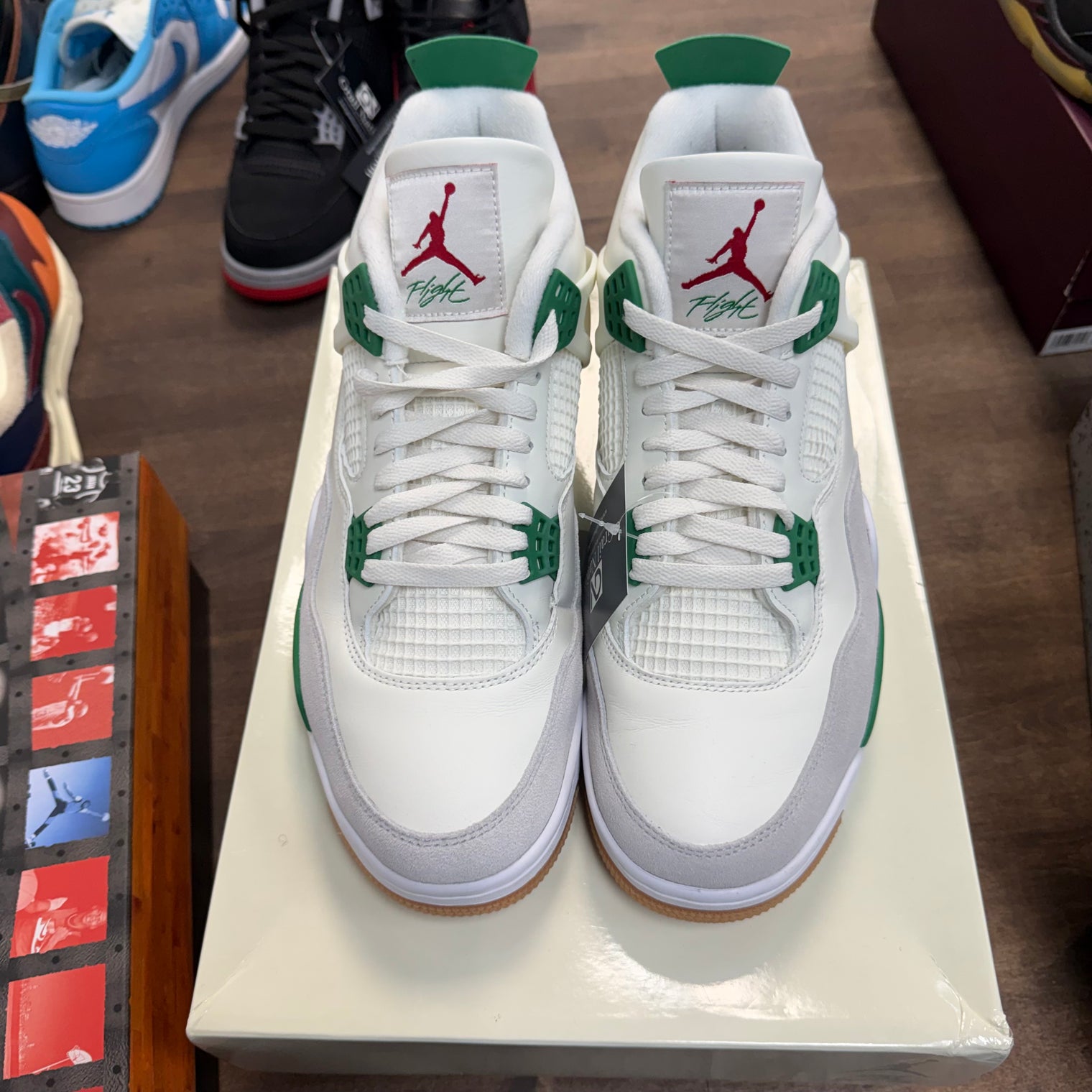 Pine Green SB Jordan 4 Retro (USED)