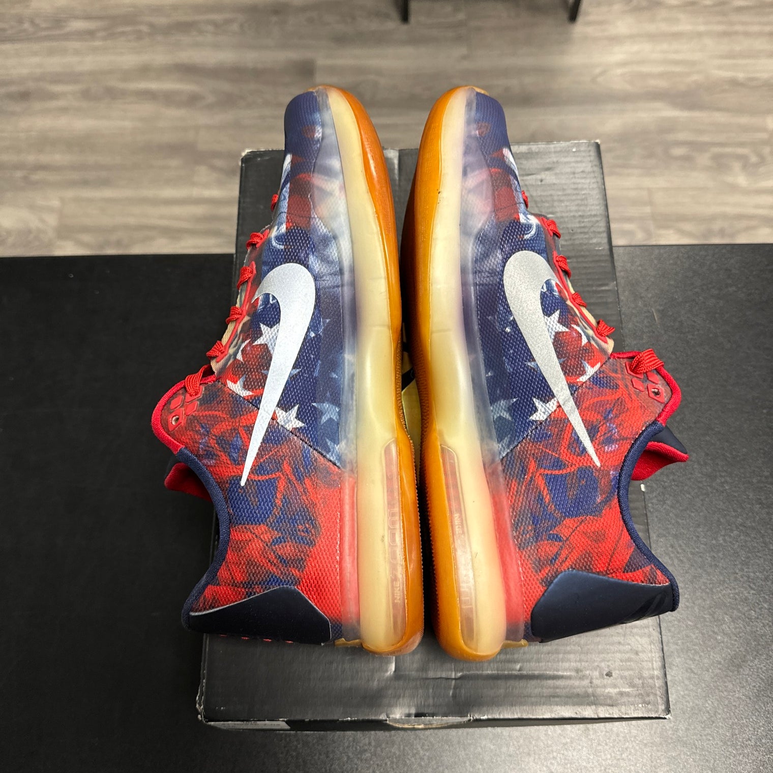 Kobe 10 Independence Day (USED)