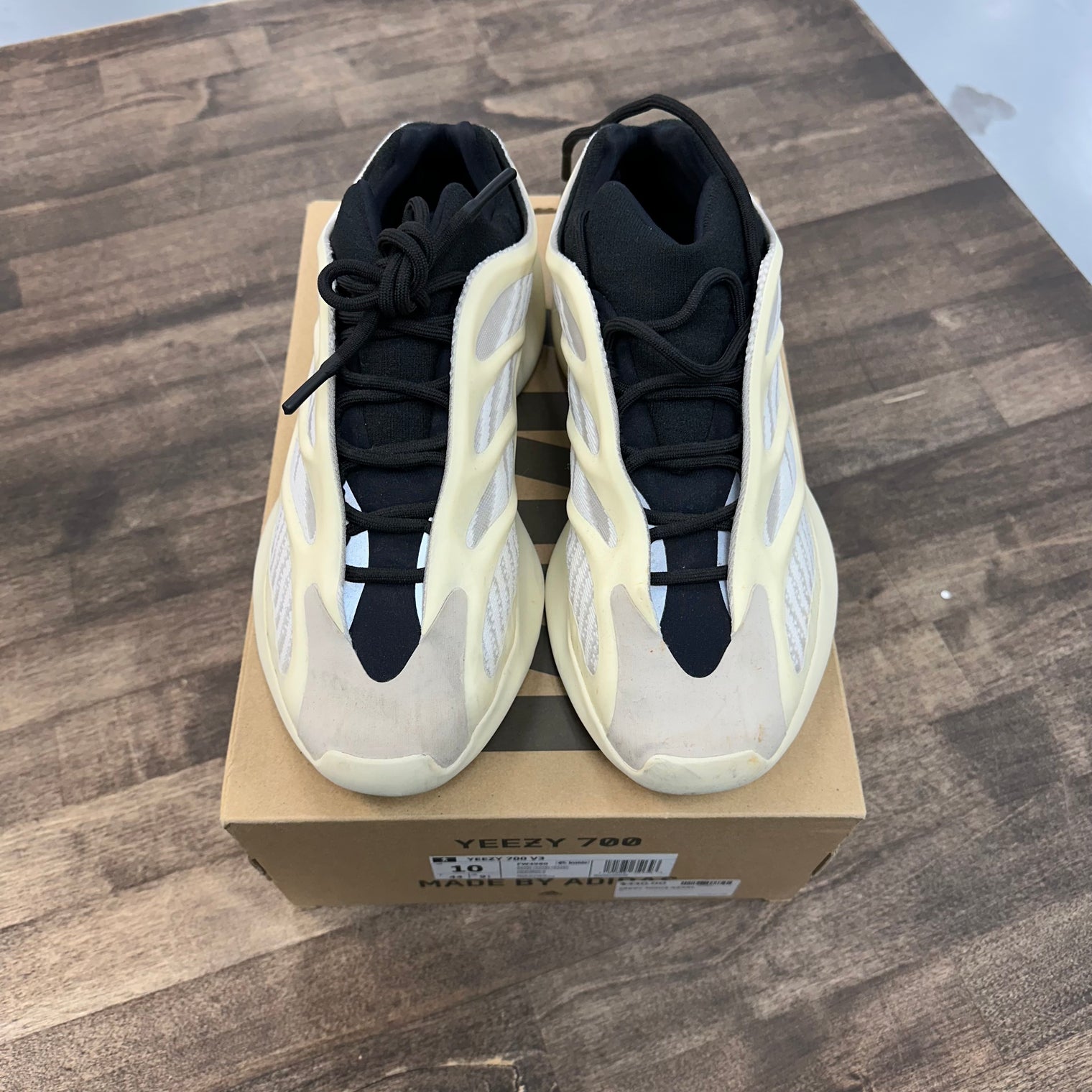 adidas Yeezy 700 V3 Azael (US 10) (USED)