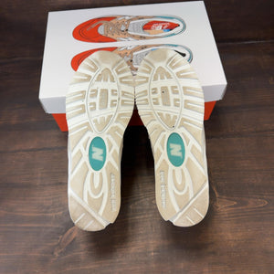 New Balance 990v2 Kith Cyclades (with Socks) - Image 7