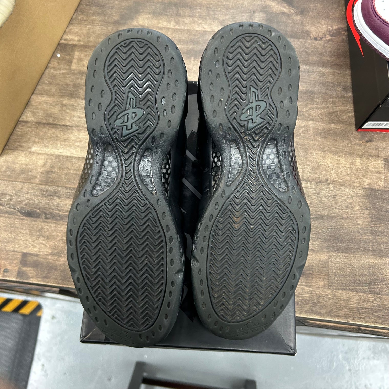 Anthracite Nike Foamposite One (2020) (USED)