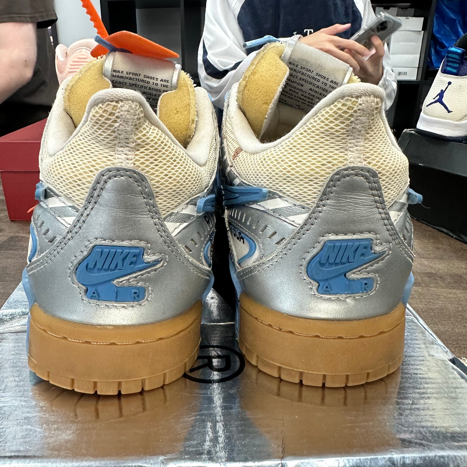Off-White UNC Air Rubber Dunk Low (Used)