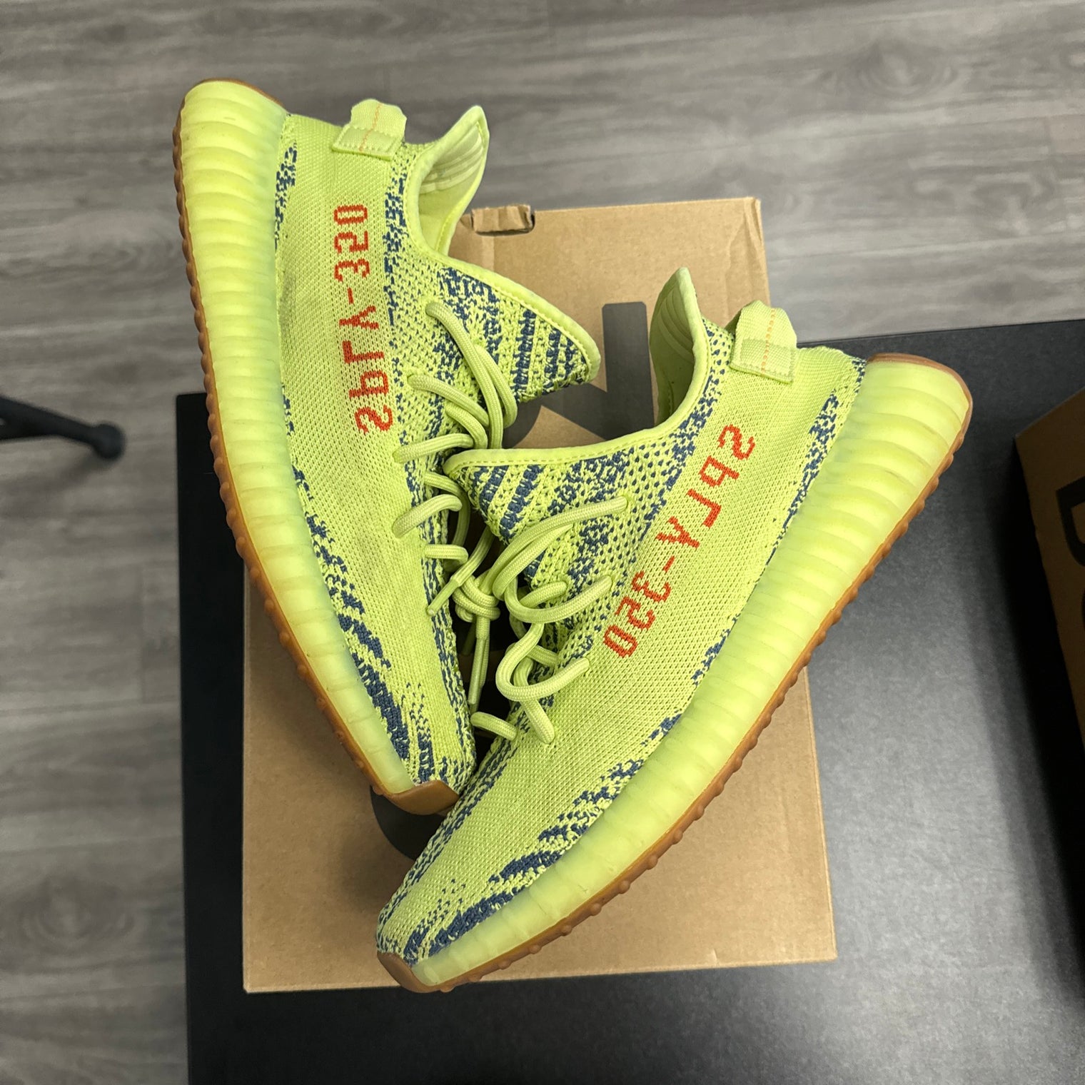 Yeezy 350 Boost V2 Semi Frozen(USED)