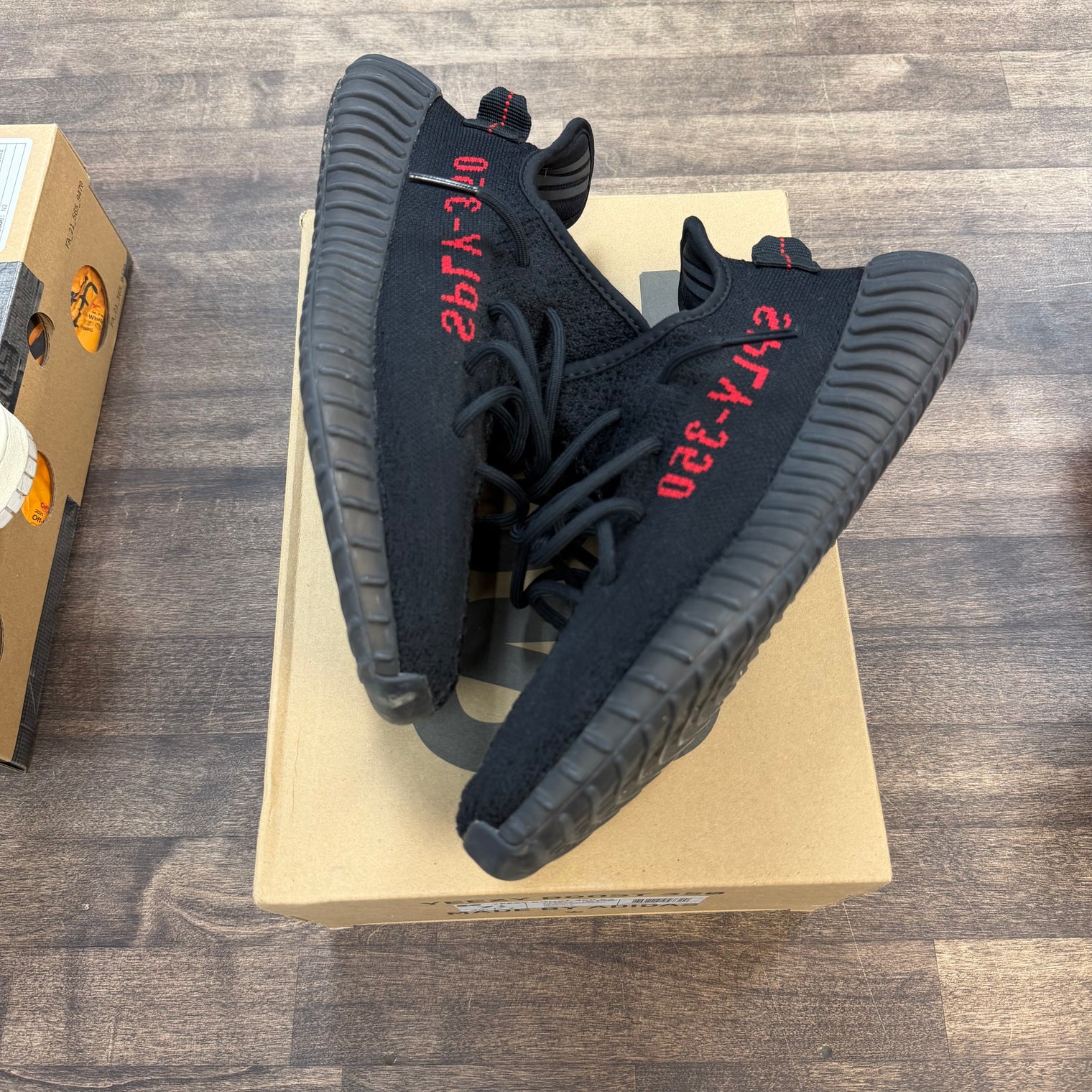 Bred Yeezy 350 (USED)