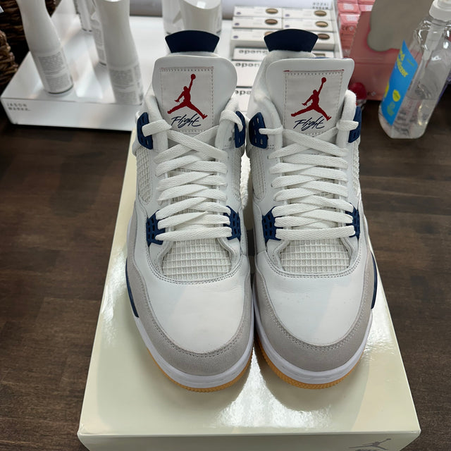 Navy Jordan 4 SB (USED)