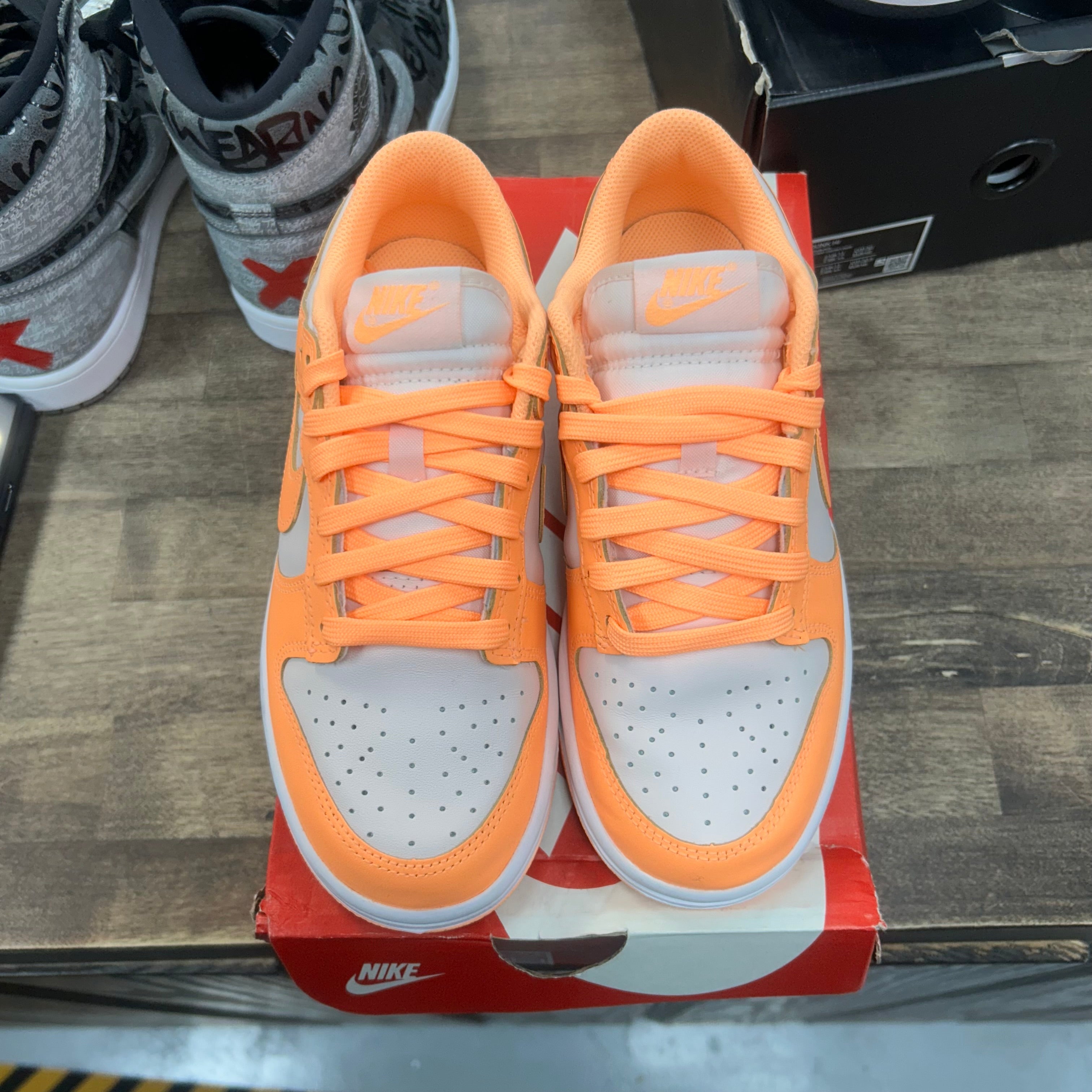 Nike Dunk Low Peach Cream (US 6W) (USED) Size 6W (Pre-Owned) - Image 2
