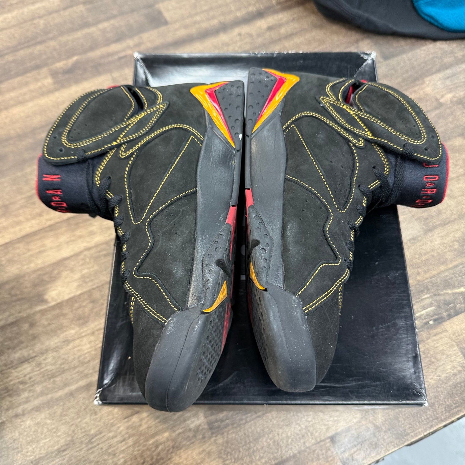 Citrus Jordan 7 Retro (USED)