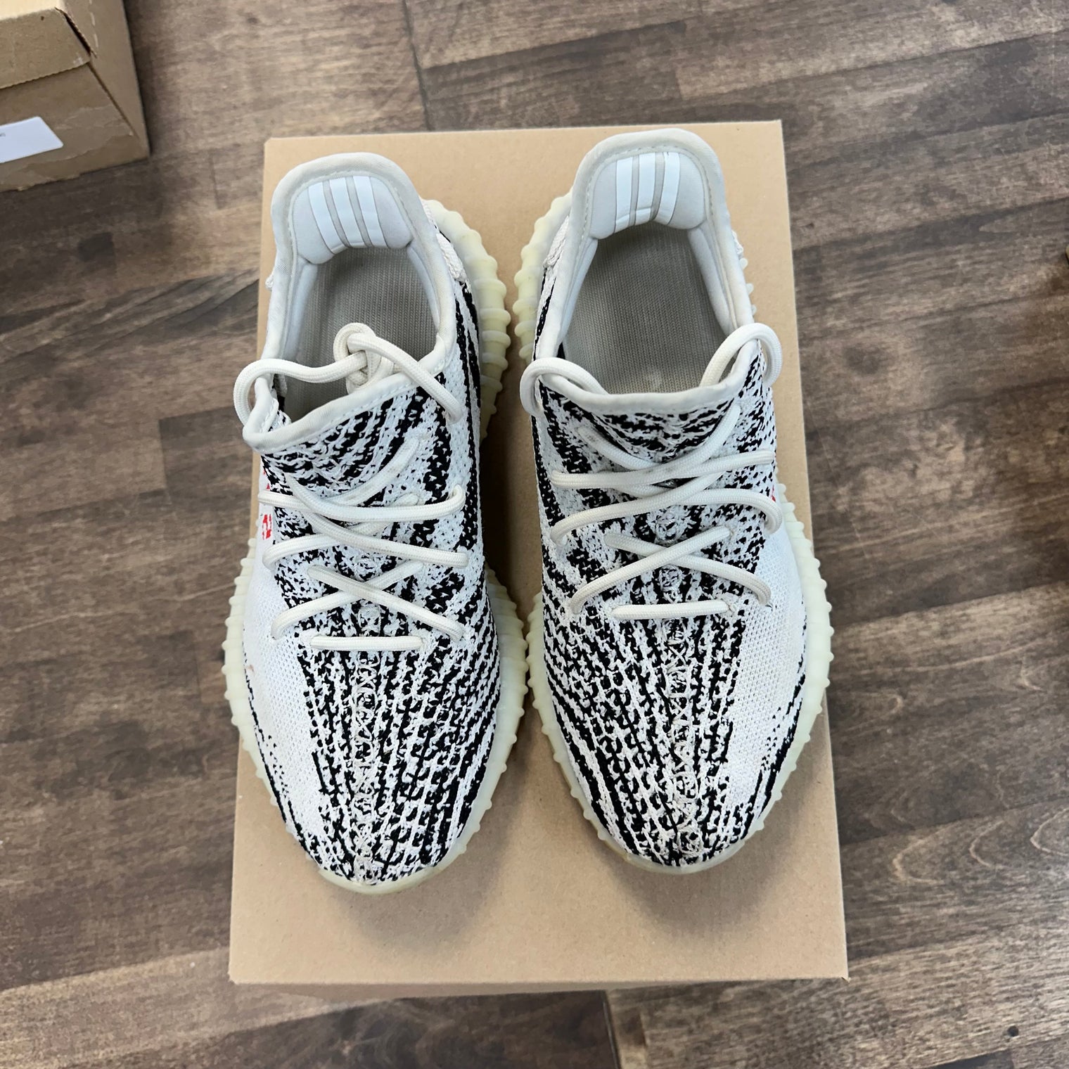 Yeezy Boost 350 V2 Zebra (USED,No Box)