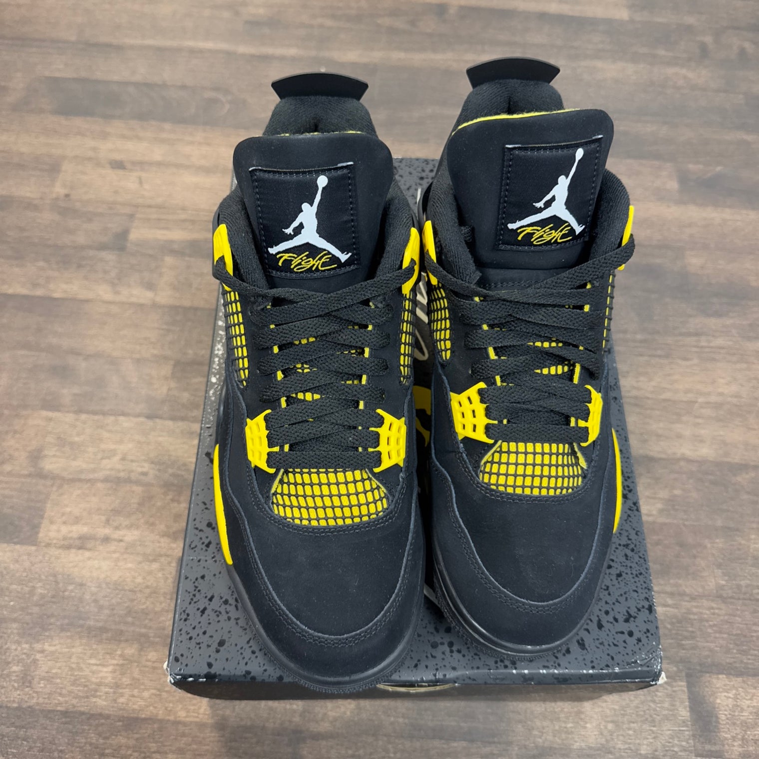 Yellow Thunder Jordan 4 (Lightly worn)