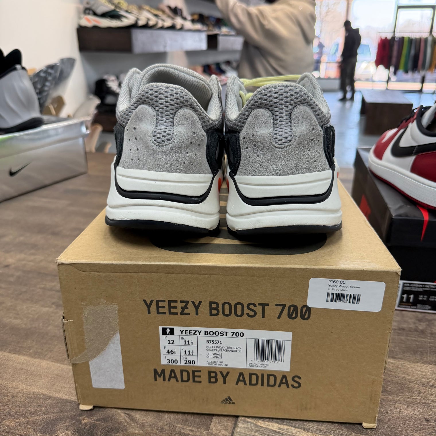 adidas Yeezy Boost 700 Wave Runner (US 12) (USED)