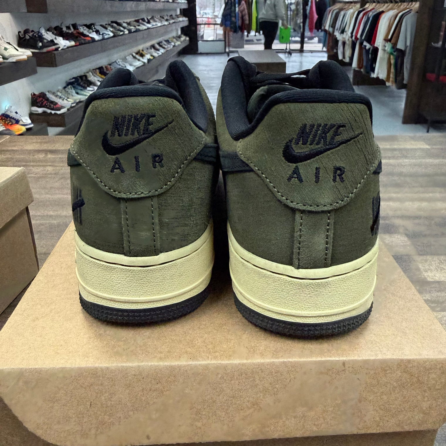 Undefeated Ballistic Dunk vs AF1 Nike Air Force 1 Low (USED, No Box)