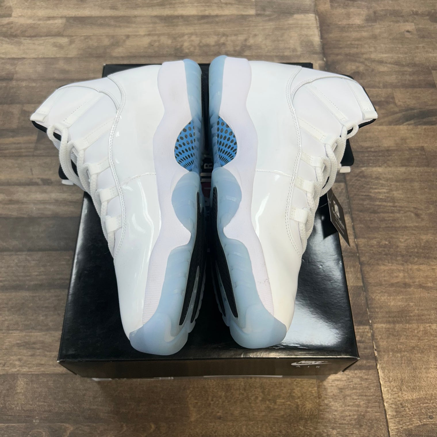 Legend Blue Jordan 11 Retro (2024) (USED)