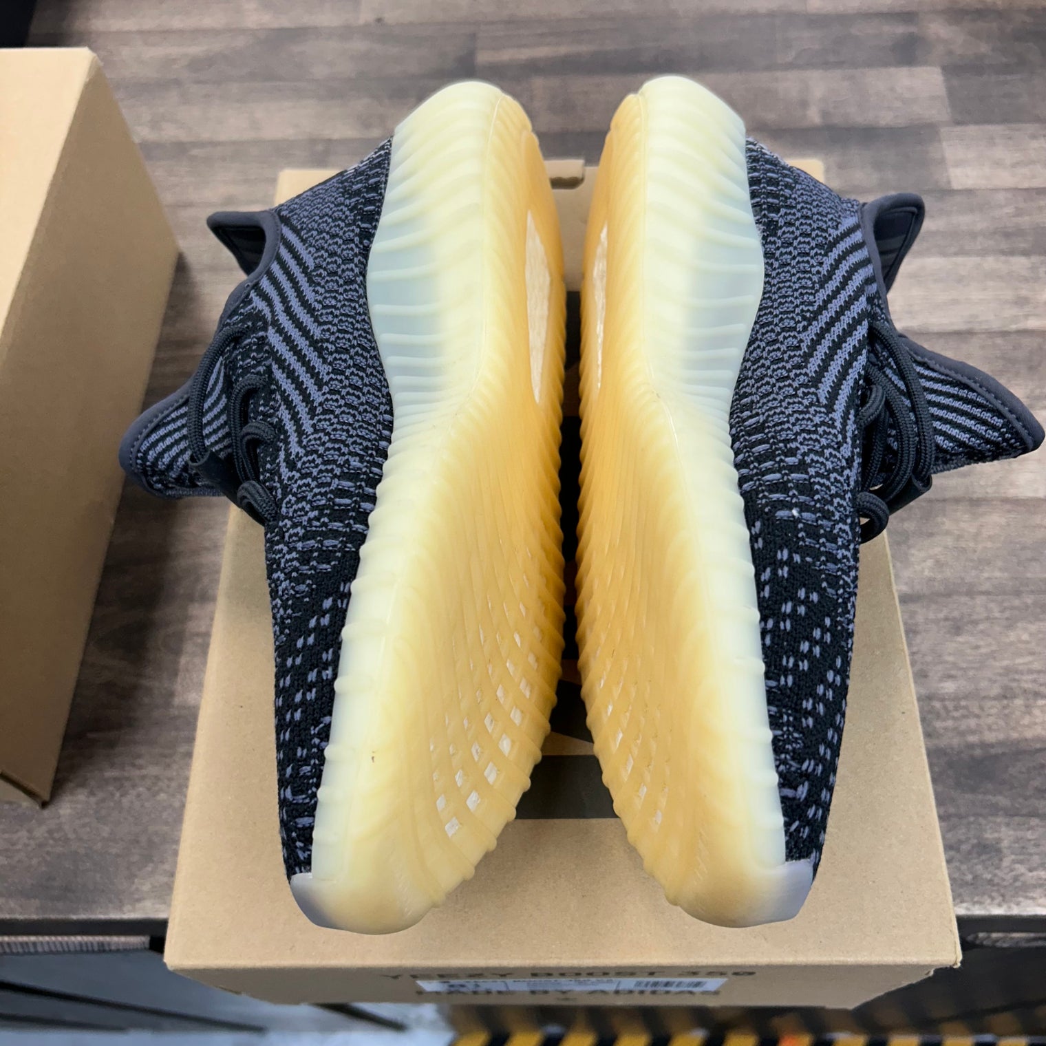 Carbon Yeezy 350 (USED)