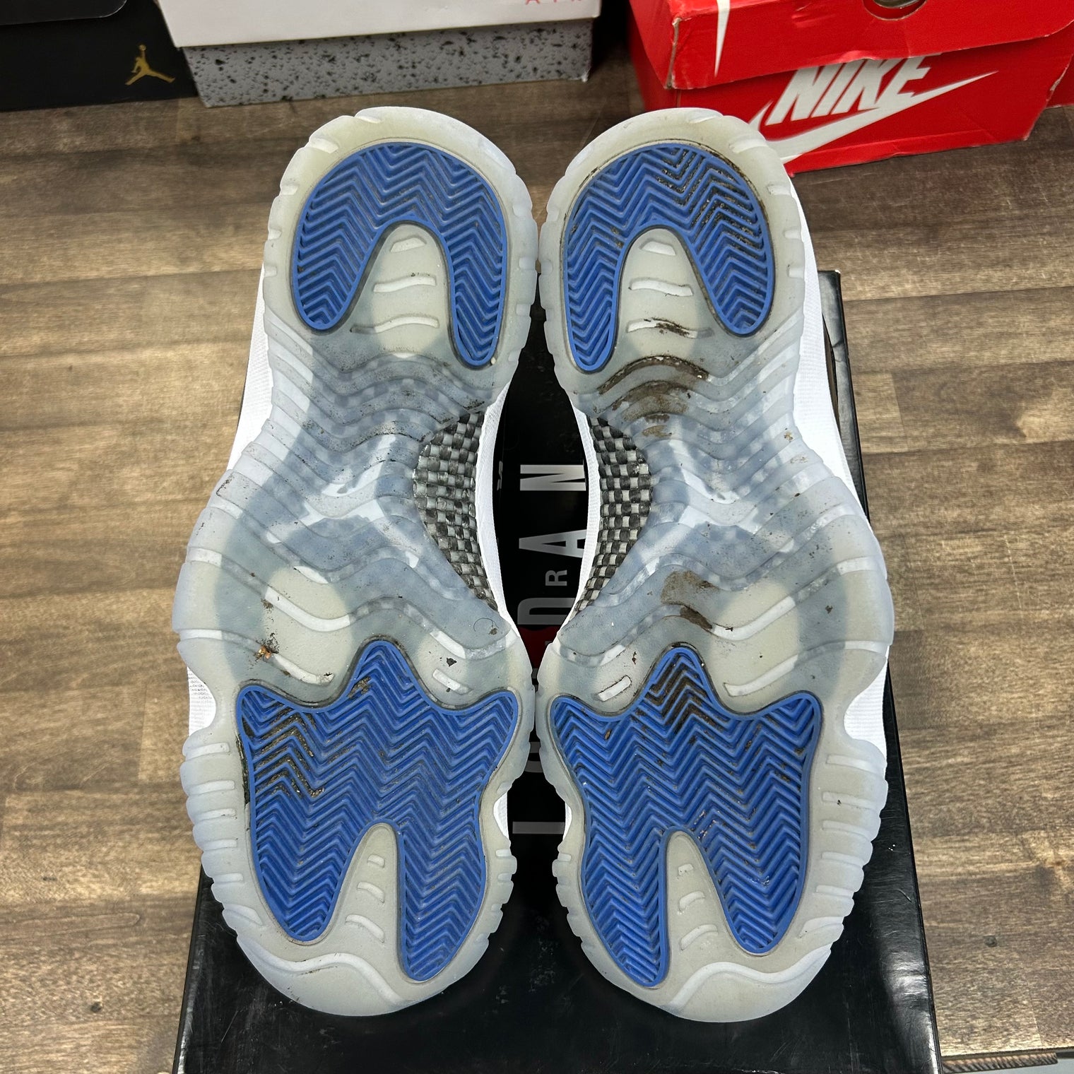 Space Jam Jordan 11 Low Retro (USED)