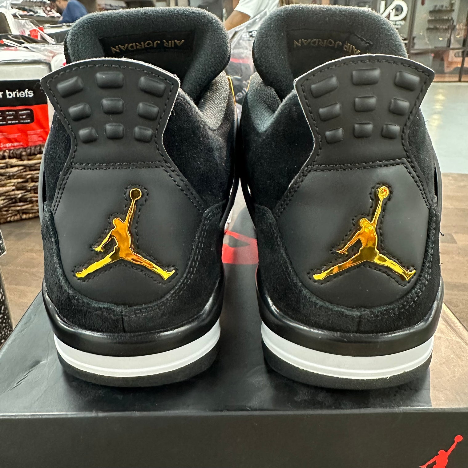 Royalty Jordan 4 Retro (USED)