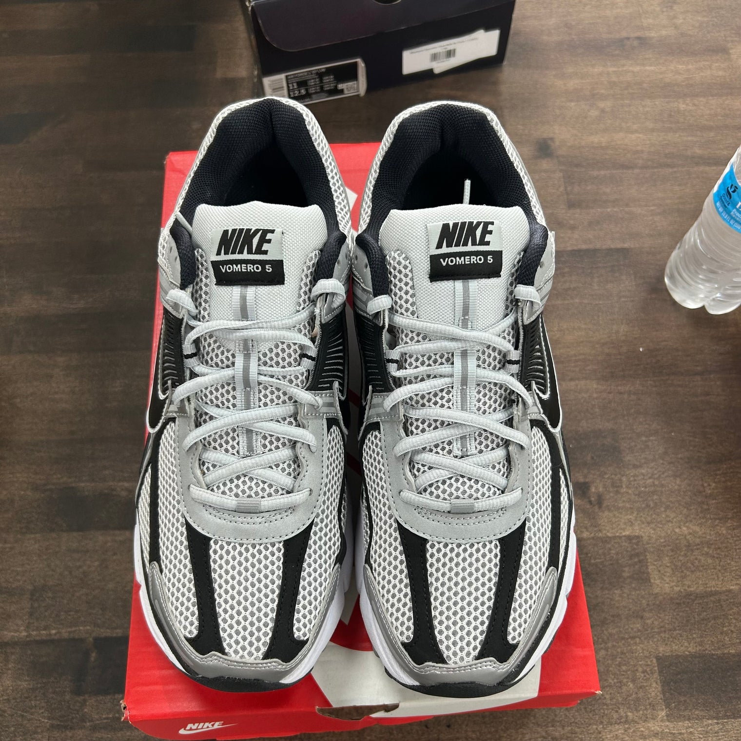 Metallic Silver Black Zoom Vomero 5 (USED)
