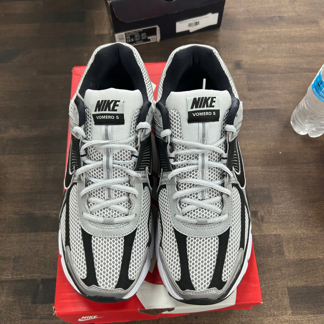 Metallic Silver Black Zoom Vomero 5 (USED)