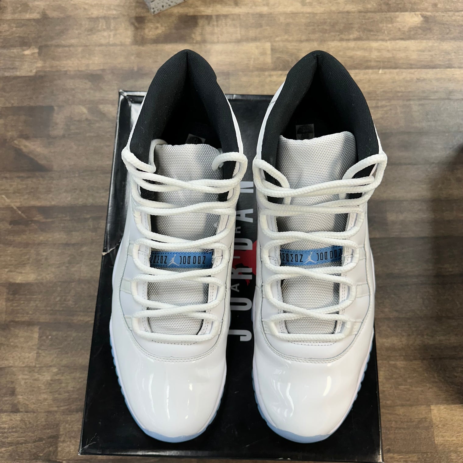 Legend Blue Jordan 11 Retro (2024) (USED)