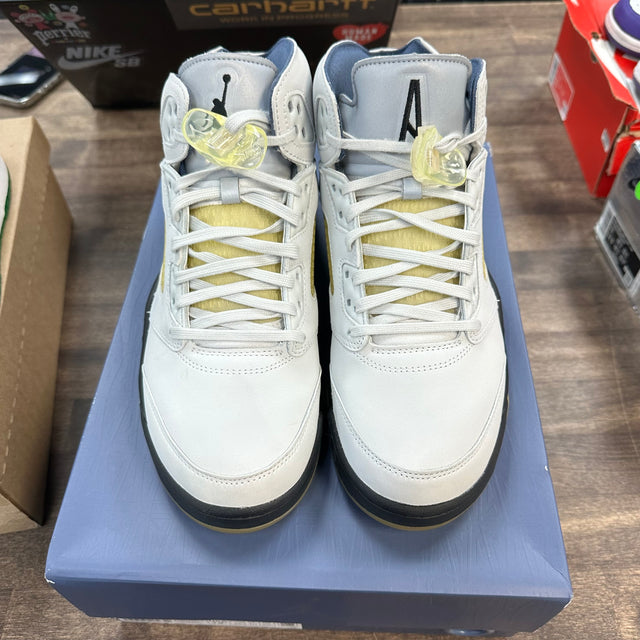 (W) A Ma Maniére Jordan 5 Dawn (USED)