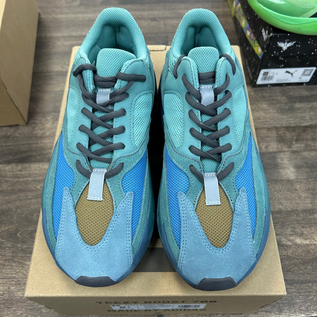 Fade Azure Yeezy 700 (USED)