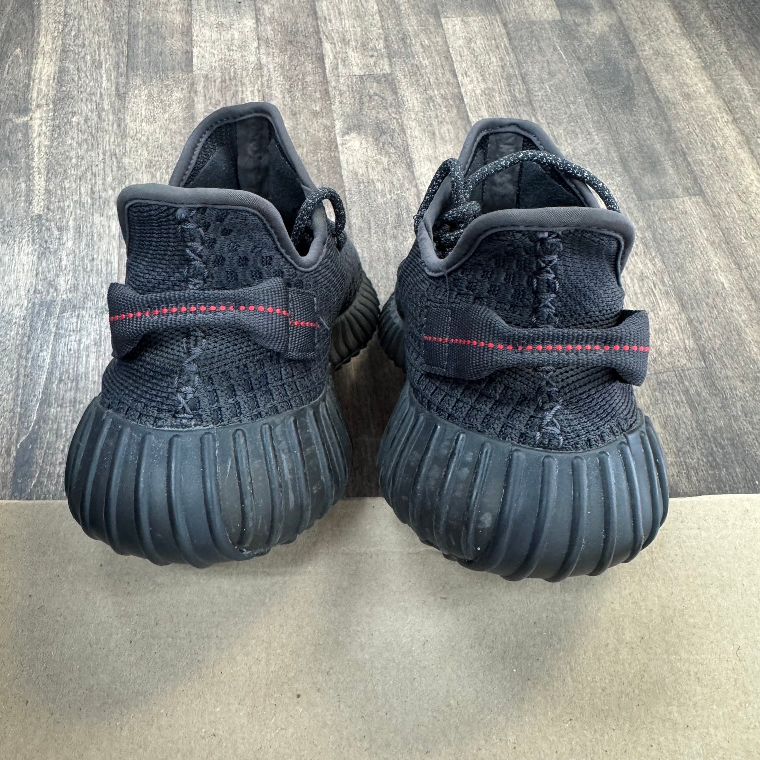 Black Static Yeezy 350 (USED,No Box)