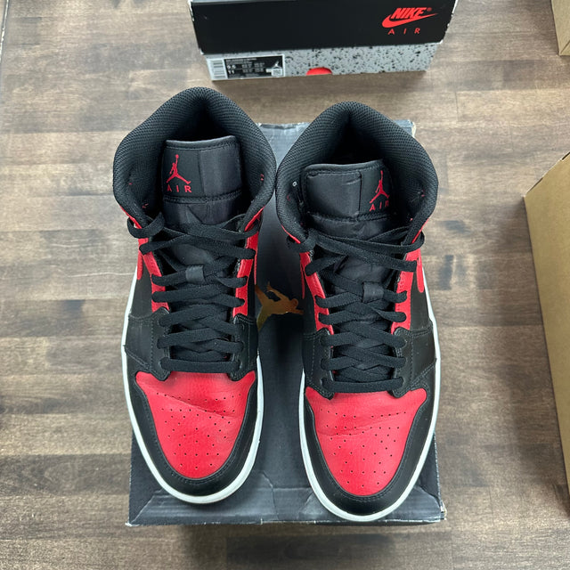Banned Jordan 1 Mid (2020) (USED)