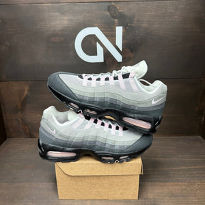 Nike Air Max 95 OG Big Bubble Pink Foam (Women's) Size 13.5W (Pre-Owned) - Image 1