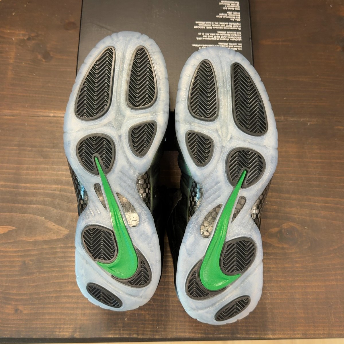 Nike Air Foamposite Pro Pine Green (2025) Size 8 - aux
