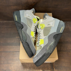 Jordan 4 Retro SE 95 Neon Size 13 (Pre-Owned) - back