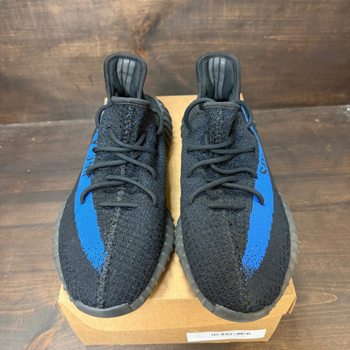 adidas Yeezy Boost 350 V2 Dazzling Blue Size 11.5 (Pre-Owned) - Image 3