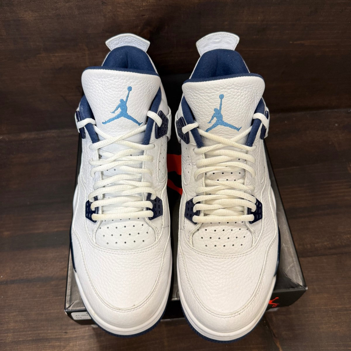 Jordan 4 Retro Columbia (2015) - Image 2