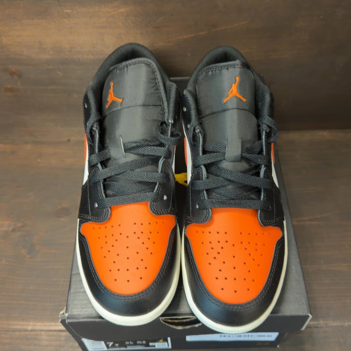 Jordan 1 Low Shattered Backboard Alternate (GS) Size 7Y (Pre-Owned) - tag