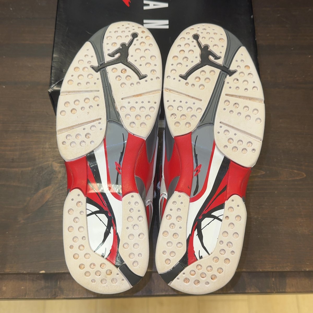Jordan 8 Retro White True Red (2025) Size 9 (Pre-Owned) - aux