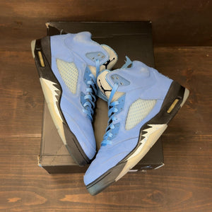 Jordan 5 Retro UNC University Blue Size 10.5 (Pre-Owned) - back