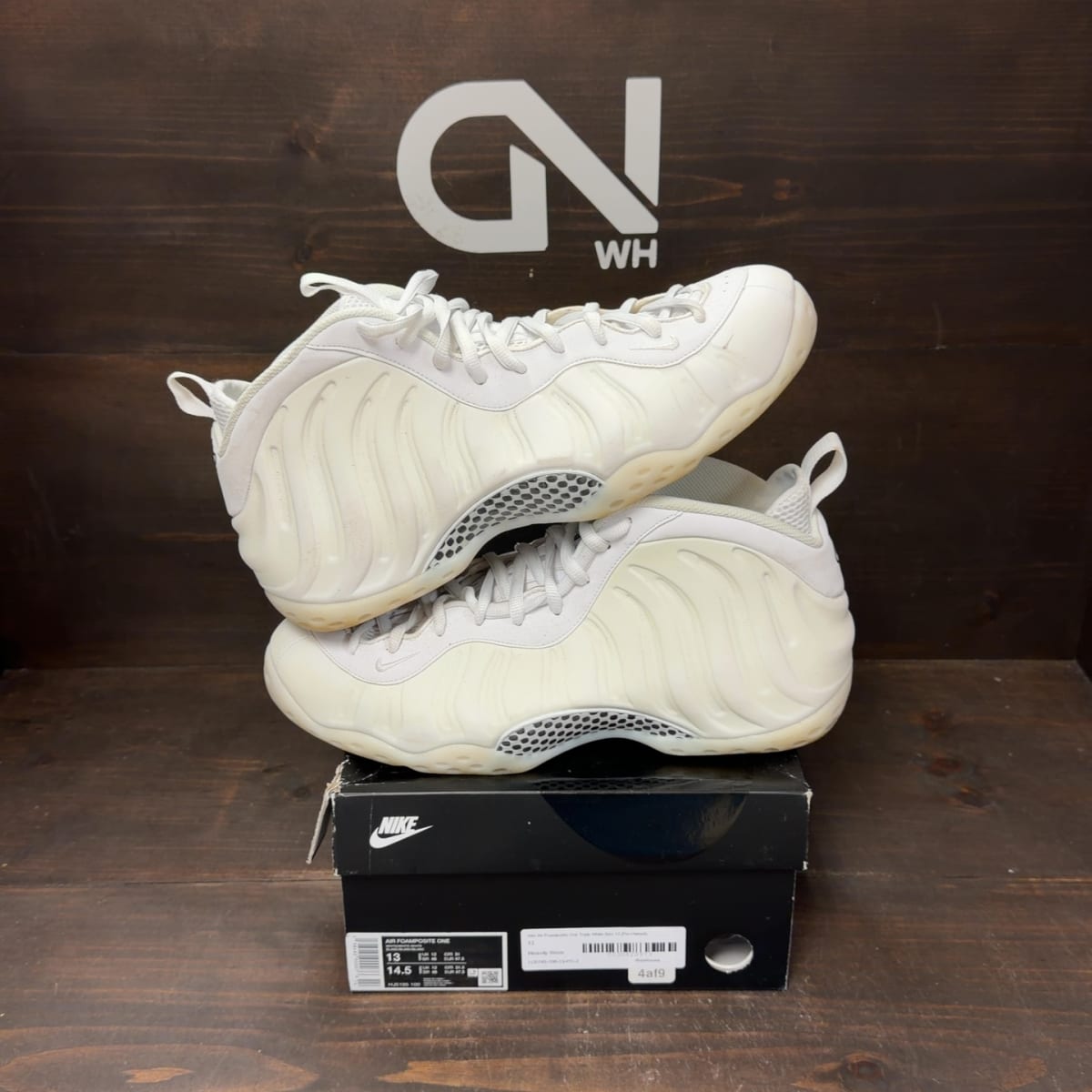 Nike Air Foamposite One Triple White Size 13 (Pre-Owned) - front