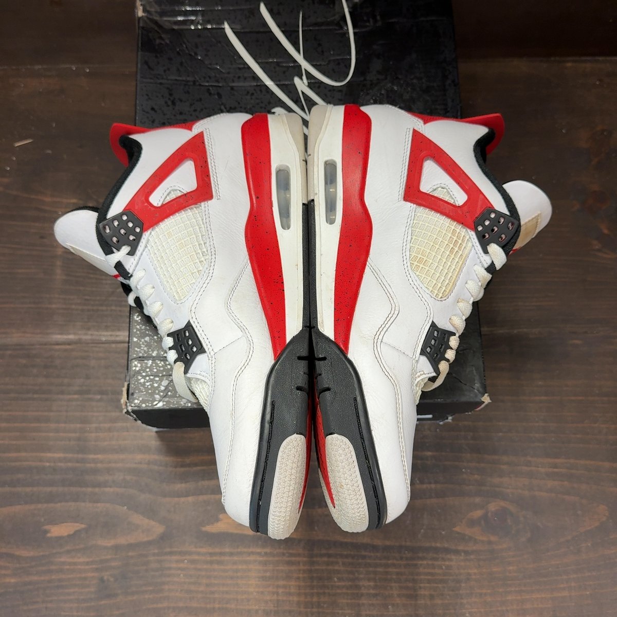 Jordan 4 Retro Red Cement Size 9.5 (Pre-Owned) - aux