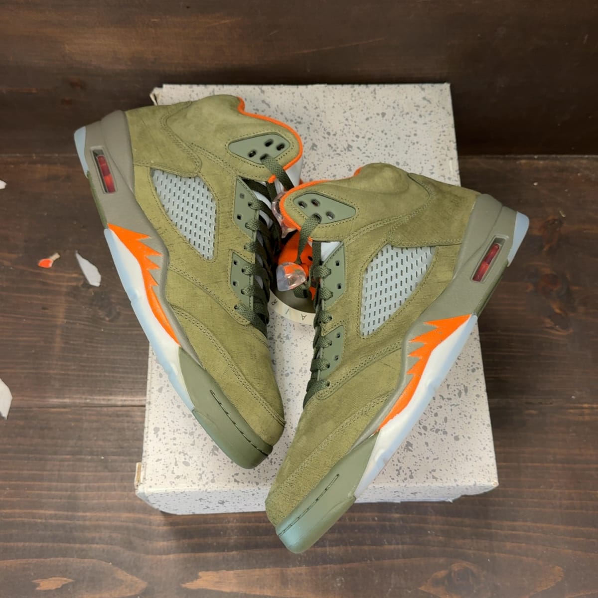 Jordan 5 Retro Olive (2024) Size 11.5 (Pre-Owned) - back